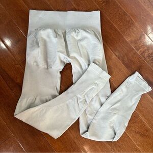 LAZULI LABEL RIBBED SCRUNCH LEGGINGS